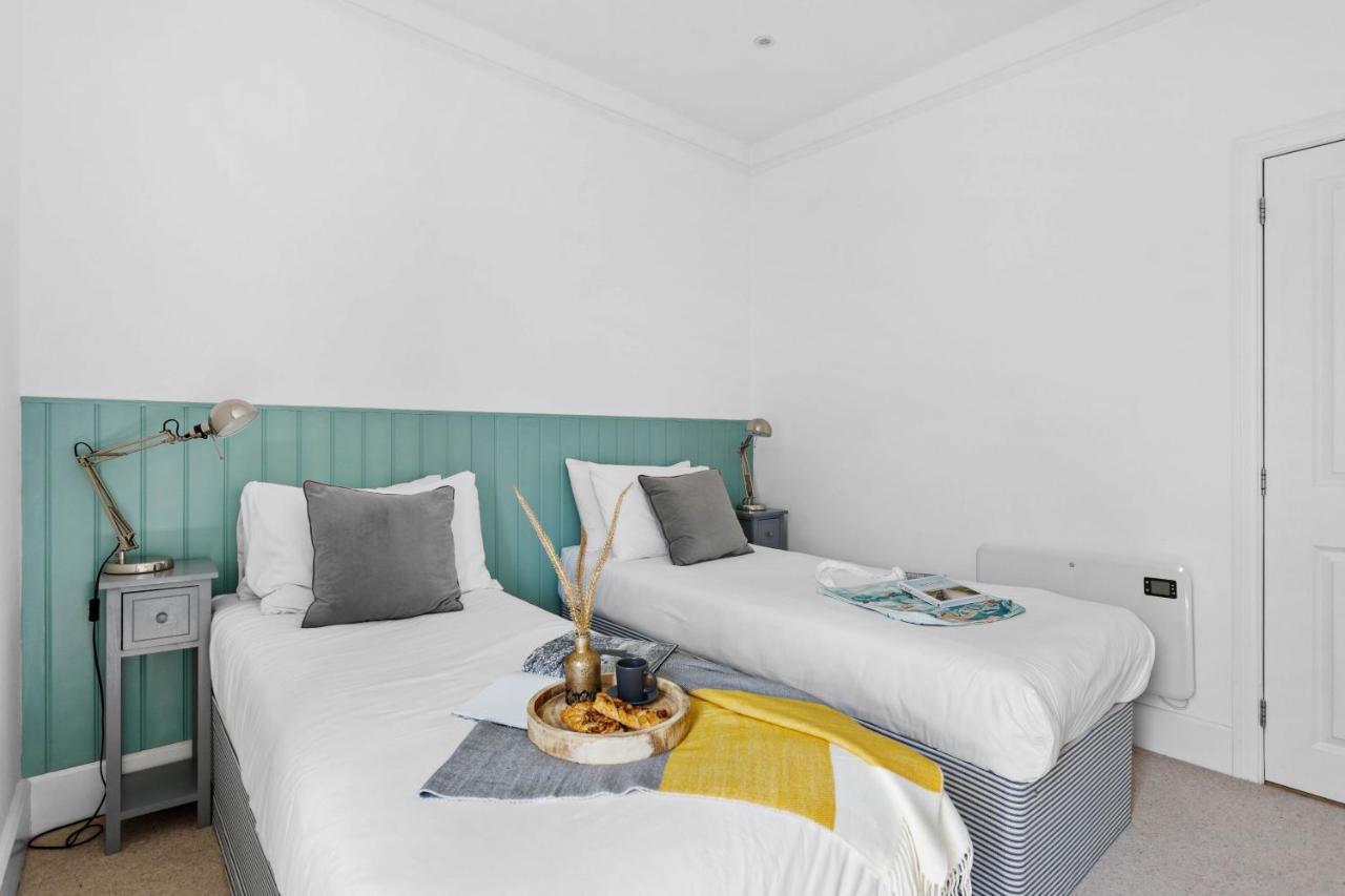 Flat 2 Fairfax Place - Modern Stylish Flat With Plenty Of Charm In Central Dartmouth Kültér fotó